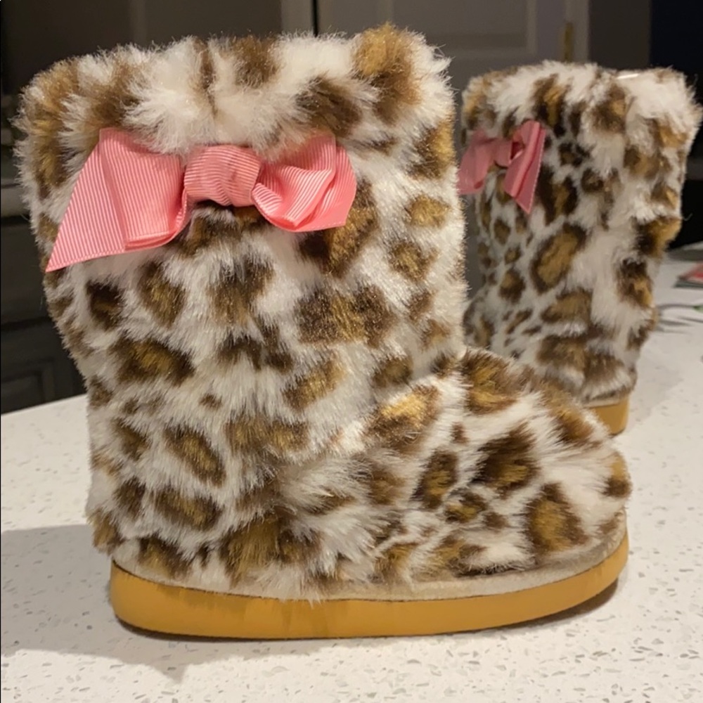 Leopard fur boots